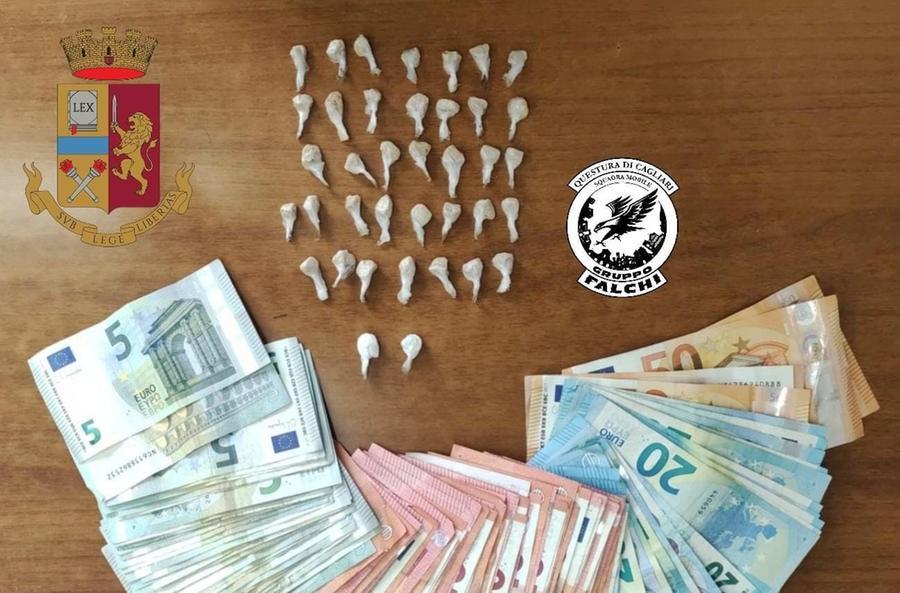 Cagliari, Spacciava Eroina E Cocaina In Casa: Arrestato Un Uomo Di 49 ...